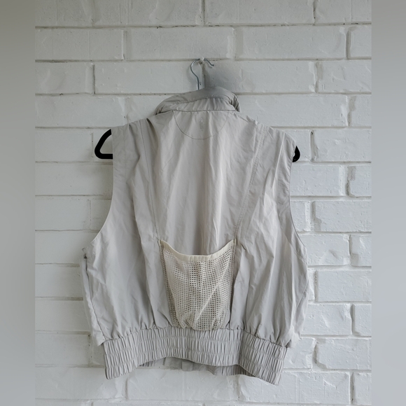 NWOT Free People FP Movement Off the Grid Vest S Small Full Zip Hooded Packable - Picture 11 of 11